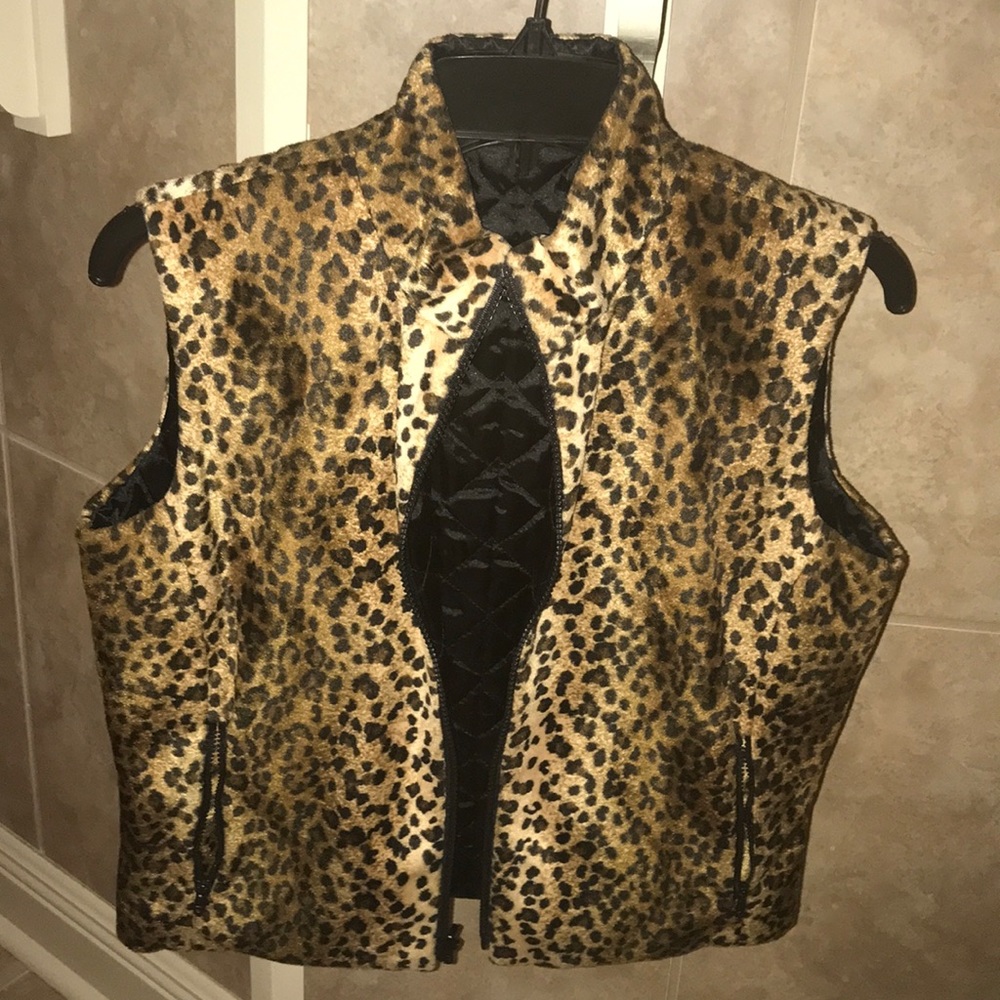 Reversible vest